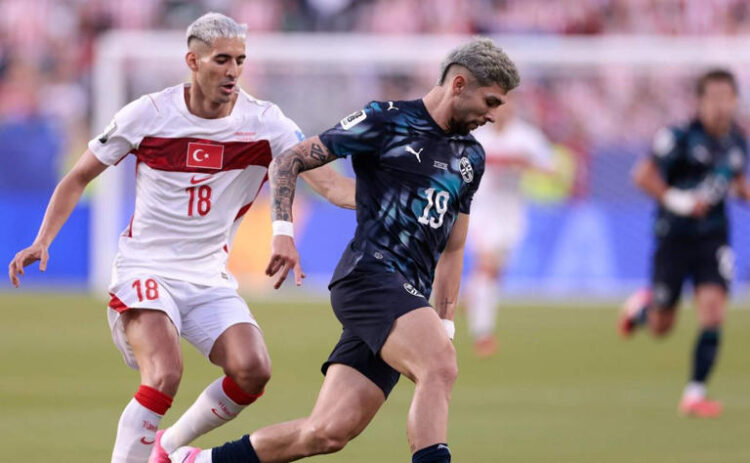 Paraguay resiste con diez jugadores, elimina a Turquía y mantiene vivo su sueño mundialista