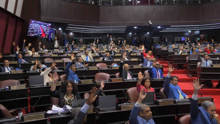 Traslado del debate sobre cesantía a la Seguridad Social no convence a empresarios ni sindicalistas