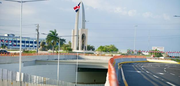 Conozca qué vehículos tienen prohibido transitar por el túnel de la Plaza de la Bandera