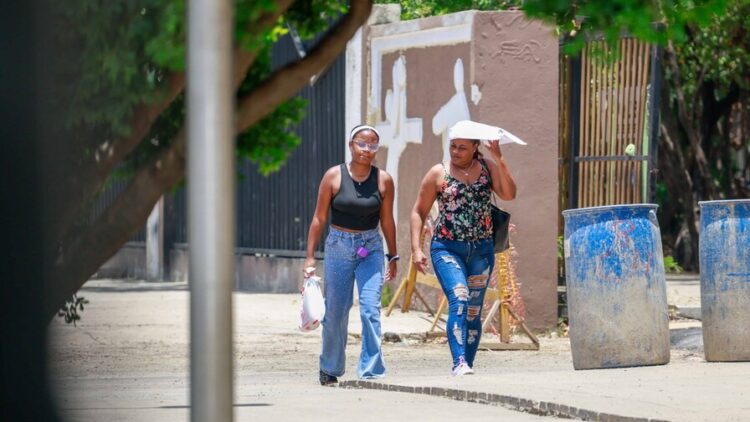 El calor no cesa en el país; temperaturas máximas alcanzarán hasta los 35 grados