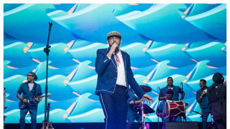 Juan Luis Guerra se reencuentra con Galicia en una noche caribeña un año tras la tormenta