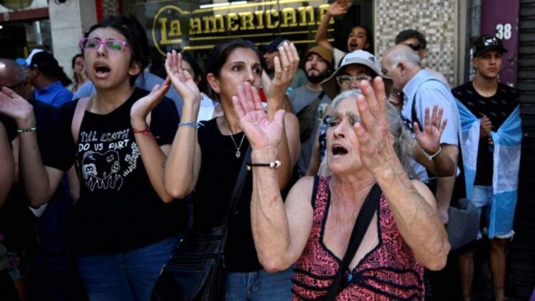 México impulsa ley para castigar feminicidio con hasta 70 años de cárcel