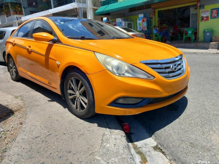 Así terminan en República Dominicana los Hyundai Sonata que Corea del Sur retira de circulación