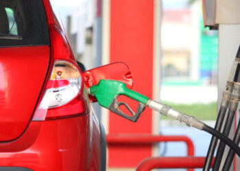 Por tercera semana consecutiva, Gobierno aumenta precios de gasolina y gasoil regular