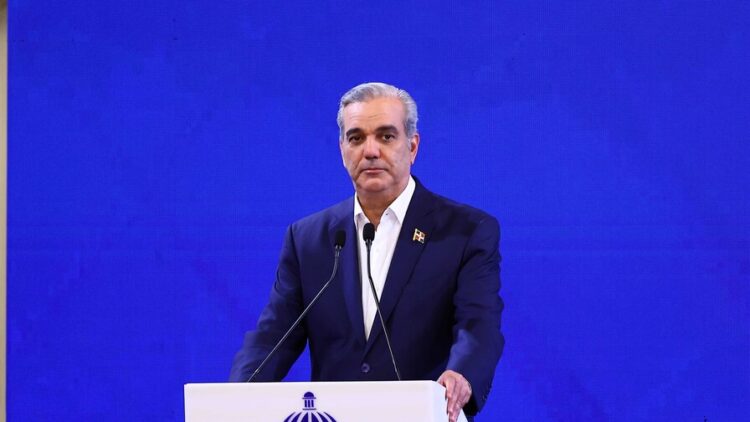 Encuesta ACD Media: Luis Abinader mantiene popularidad a pesar de baja valoración del Gobierno